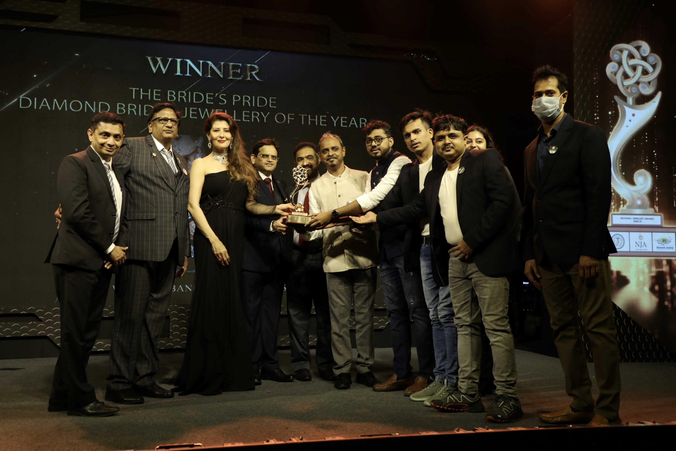 VBJ wins the prestigious 'Brides pride- Diamond bridal jewellery of the year award' at NJA